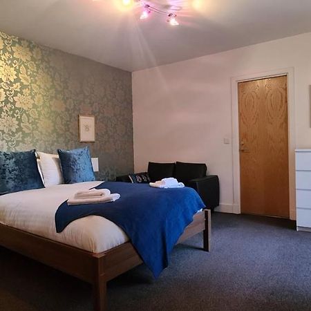 Pass The Keys Spacious 3Beds Flat Near City Centre - Free Parking Édimbourg Extérieur photo
