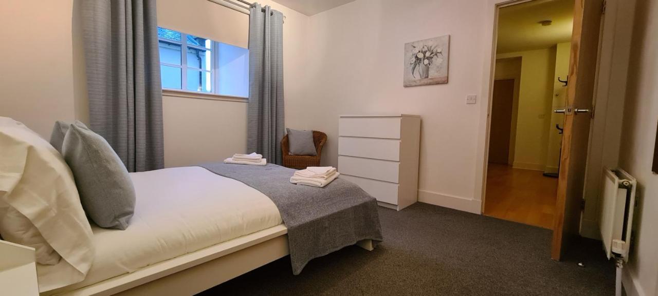 Pass The Keys Spacious 3Beds Flat Near City Centre - Free Parking Édimbourg Extérieur photo