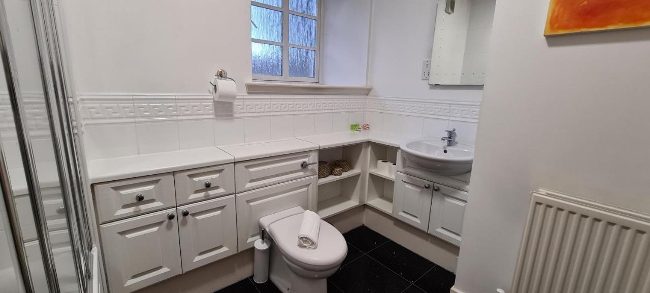 Pass The Keys Spacious 3Beds Flat Near City Centre - Free Parking Édimbourg Extérieur photo