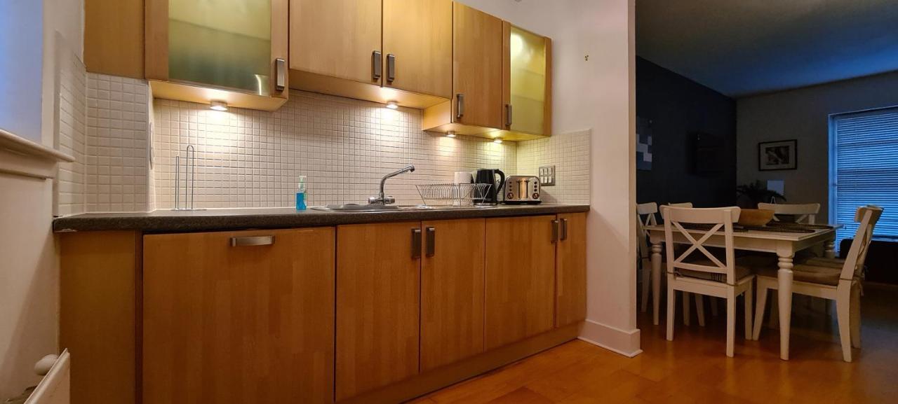 Pass The Keys Spacious 3Beds Flat Near City Centre - Free Parking Édimbourg Extérieur photo